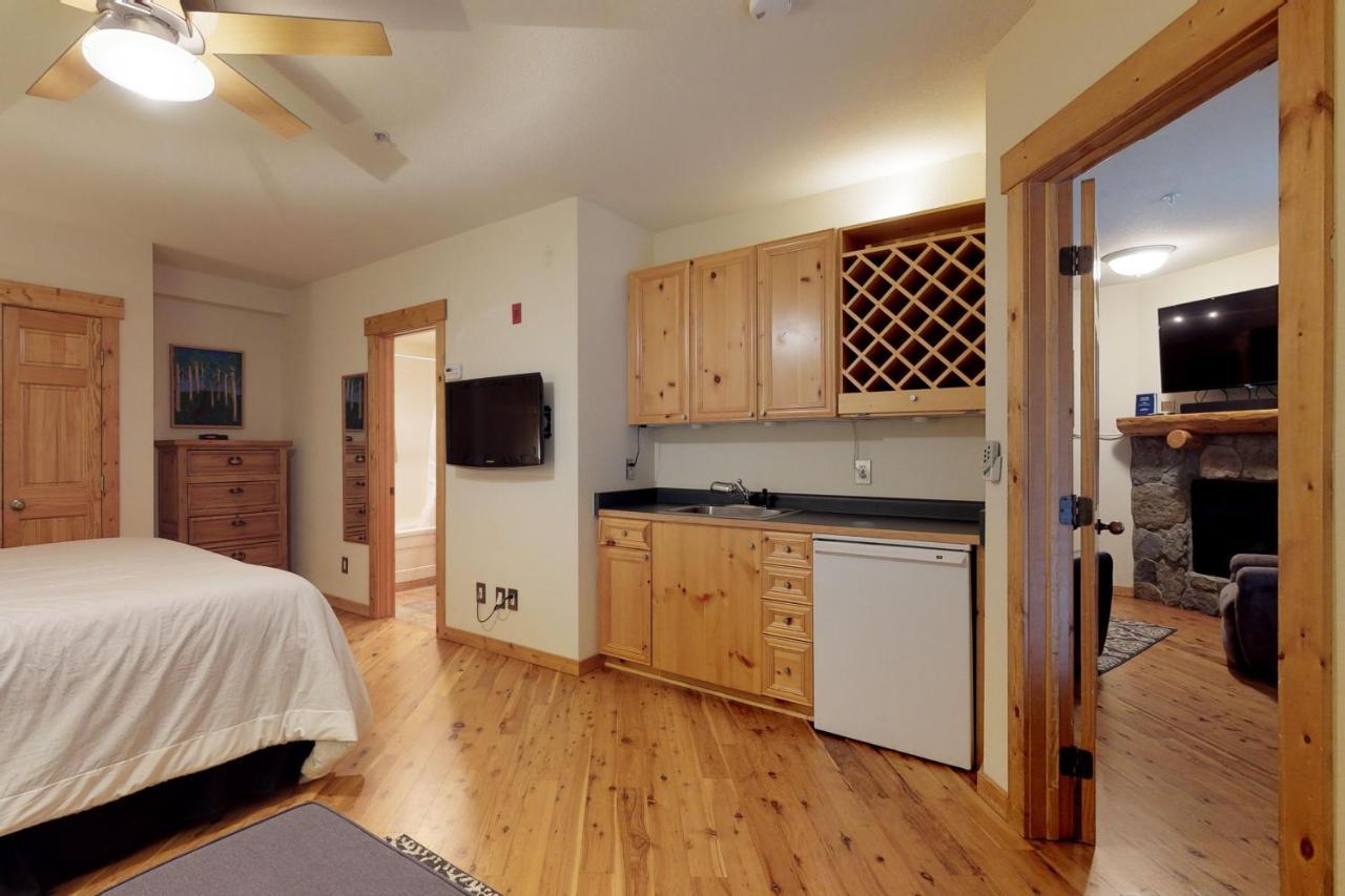 Tenderfoot Lodge Кийстоун Екстериор снимка